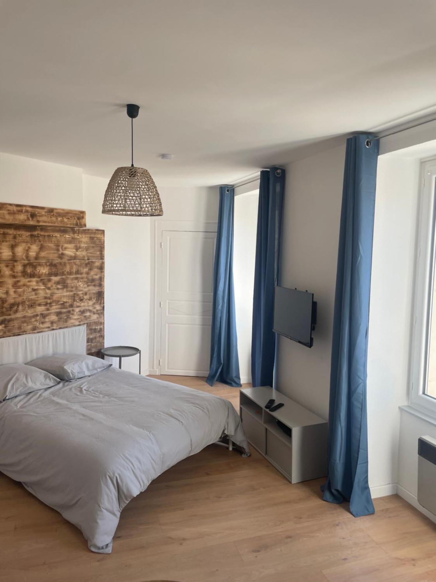 Centre Apartment *